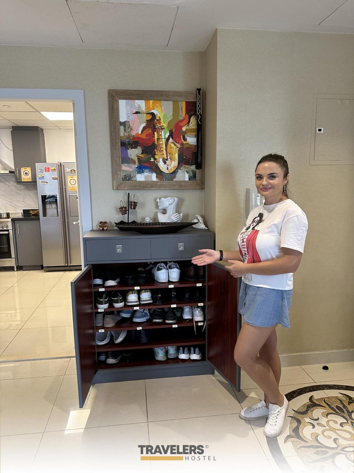 Travelers - Dubai Marina Hostel المظهر الخارجي الصورة